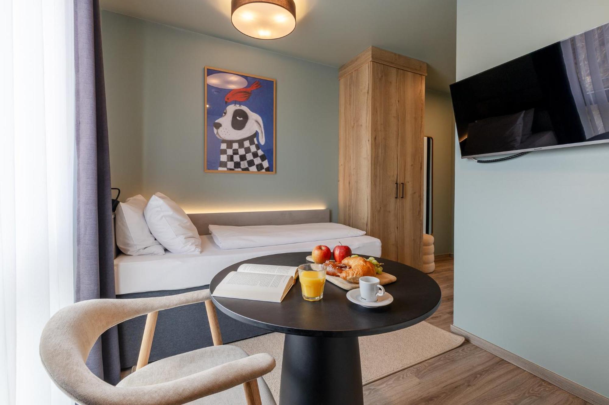Kalm - East Aparthotel Munich